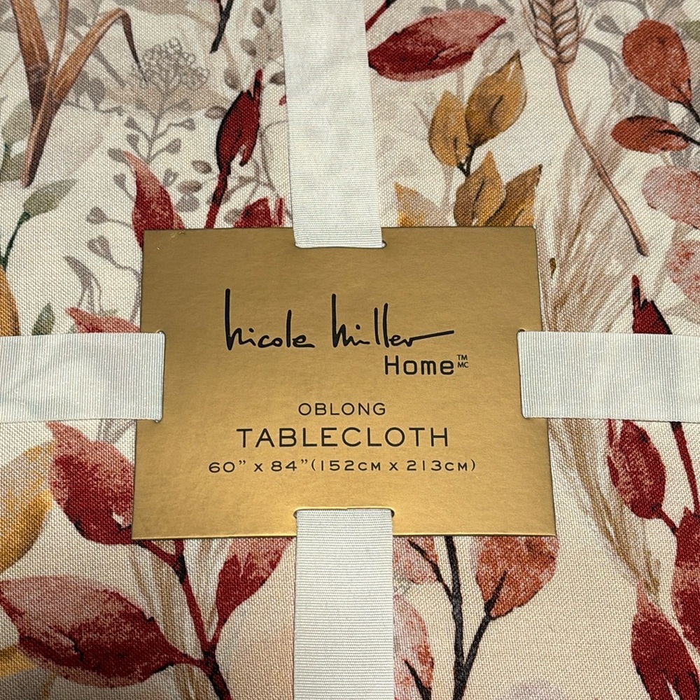 🧡🤎 Nicole Miller Oblong Tablecloth 60 X 84 NEW NWT Fall Autumn 🍂 Leaves